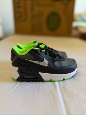 Air max 90 infants new in original box